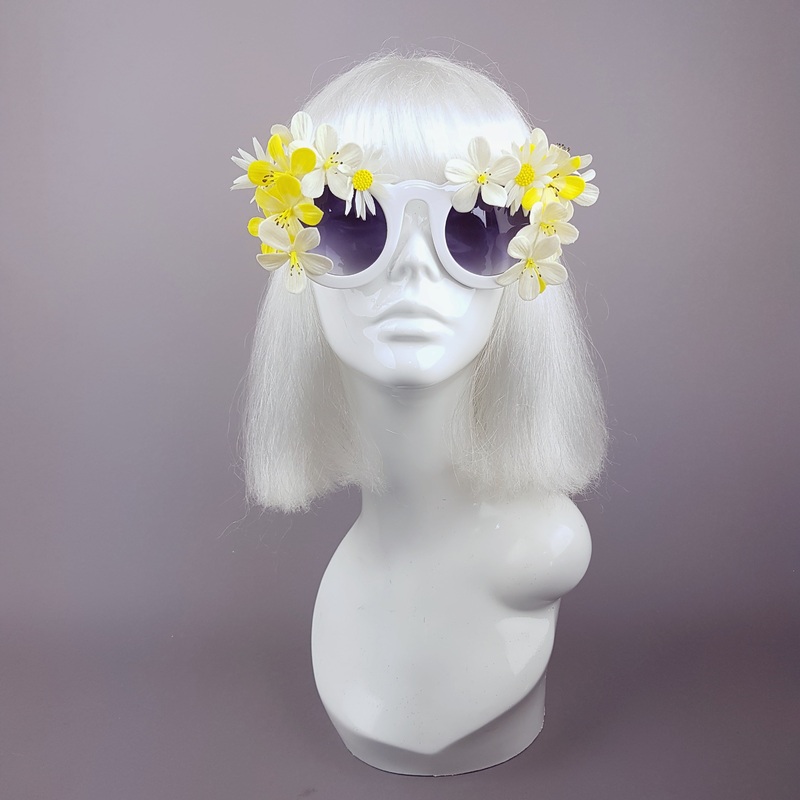 Woodstock  White Daisy Flower Power 70's Sunglasses