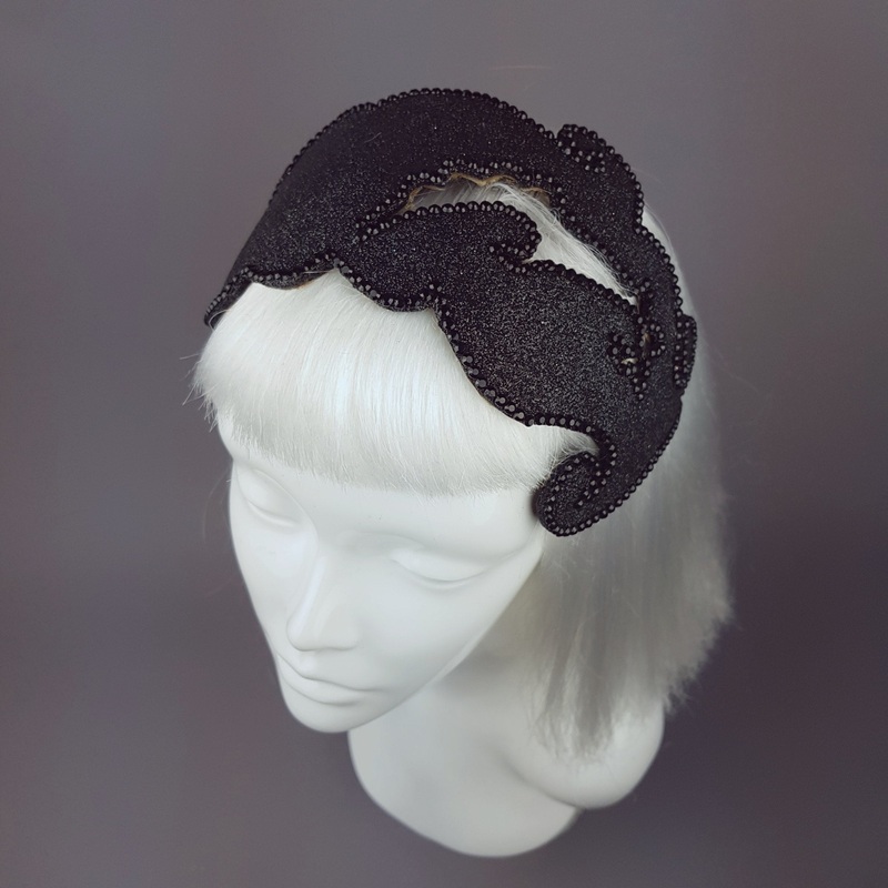 Dame Black Glitter Vintage Headpiece