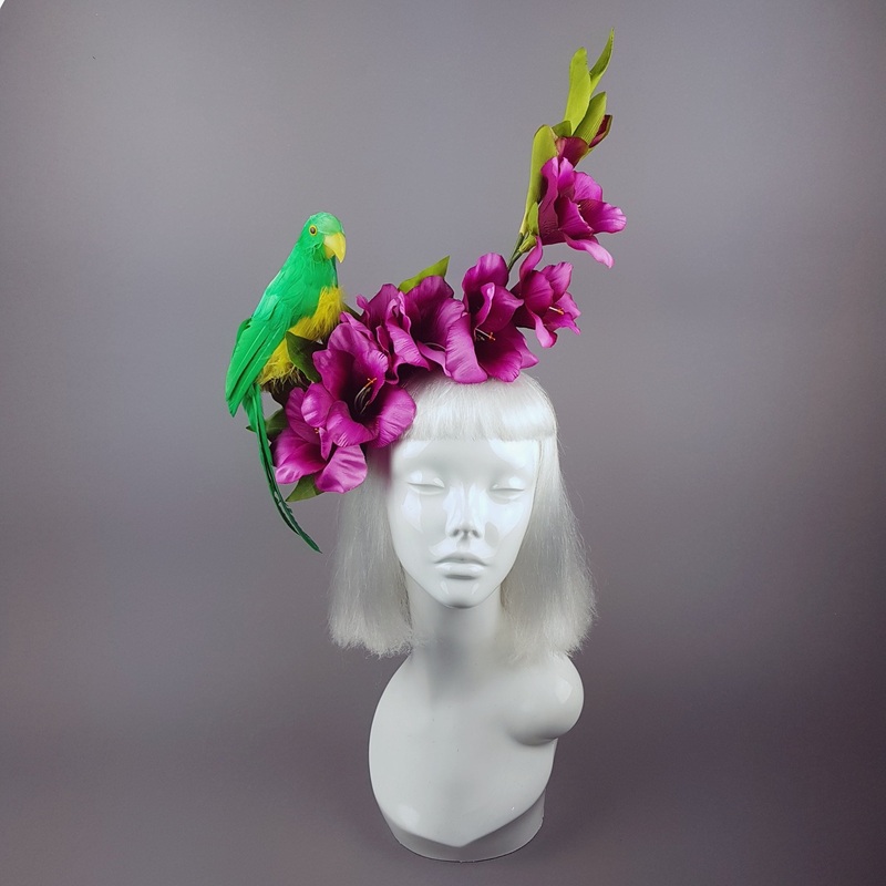 Perroquet in Pink Parrot & Gladioli Tropical Flower Headpiece