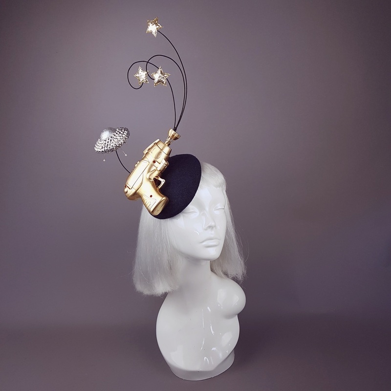 Zapp Alien Retro Ray Gun UFO Space Barbarella Fascinator Hat