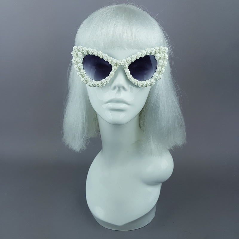 DeadCute White Skull Sunglasses