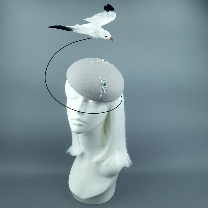 Mierda Kitsch Glitter Seagull Poop Fascinator Hat