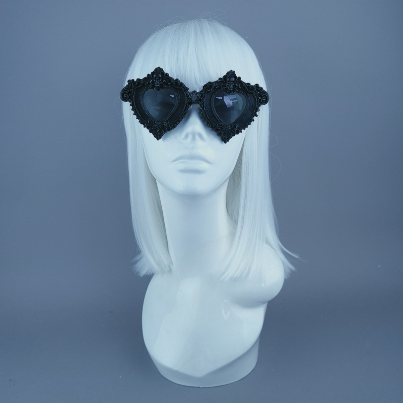 Cordula Small Black Filigree Heart Sunglasses