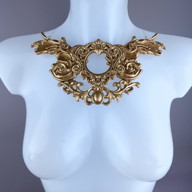 Ilayda Gold Filigree Neckpiece