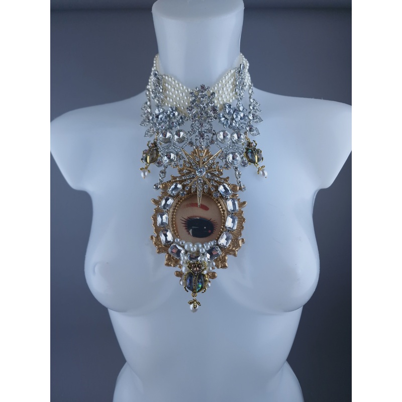 ICU 2 Bradley Doll Eye Necklace