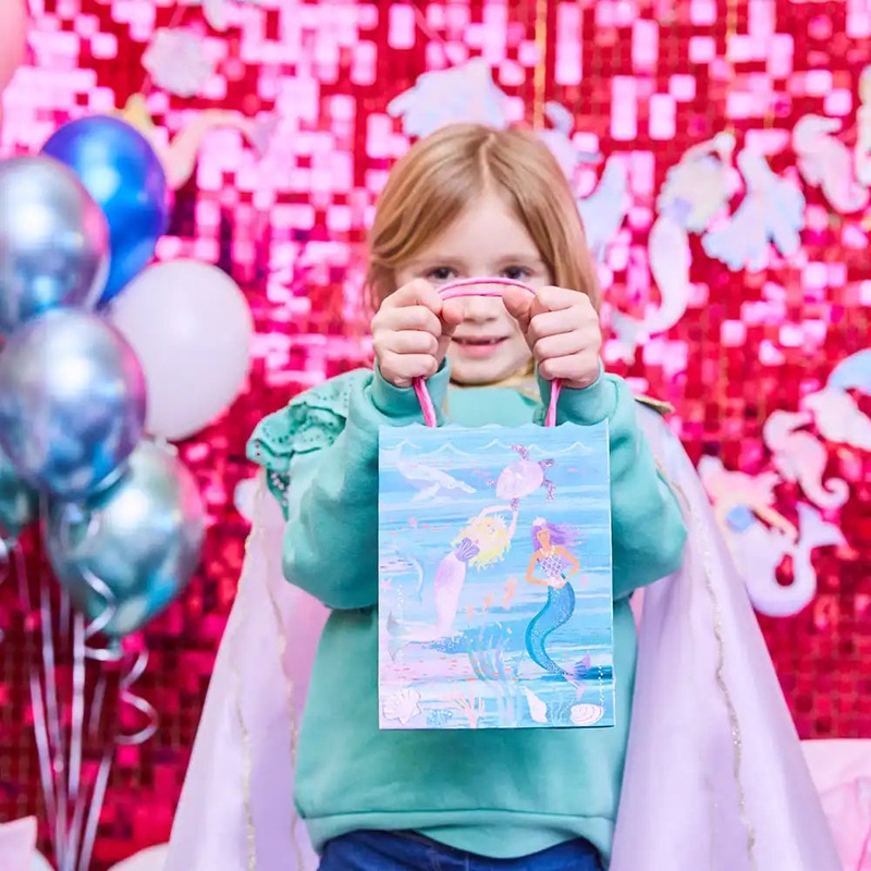 Queen of the Sea Paper Party Bags with Sea Life Fact Cards (x6)