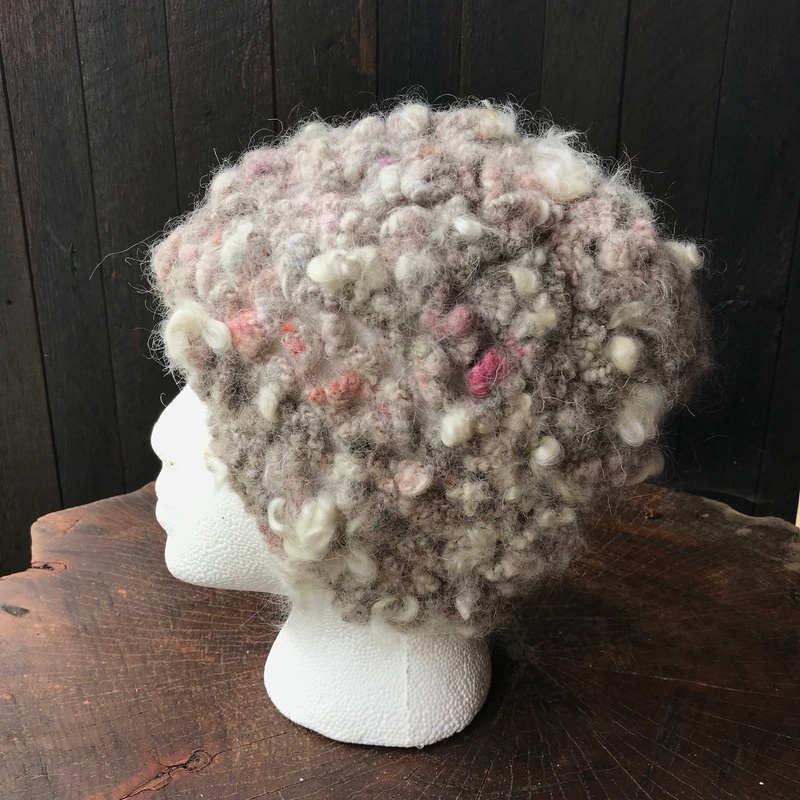 Grey crochet beanie | Bonnet gris fait au crochet