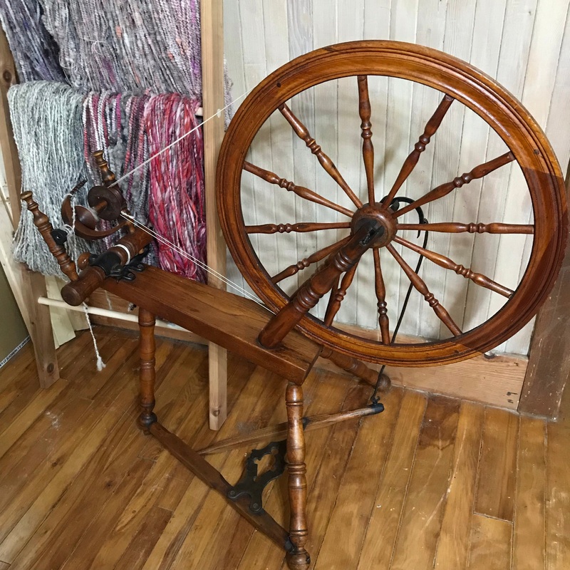 Cours de filage sur rouet Hand spinning classes