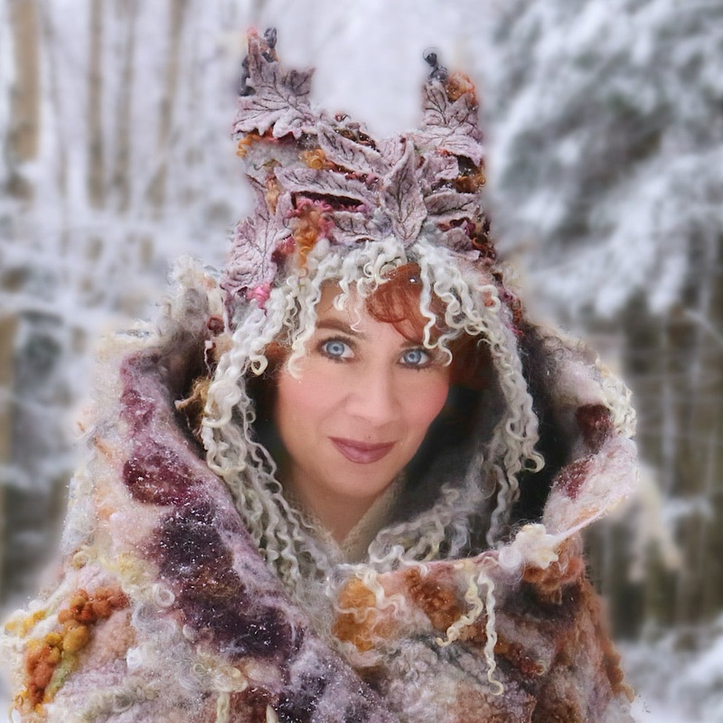 Lesprit des bois felted hood