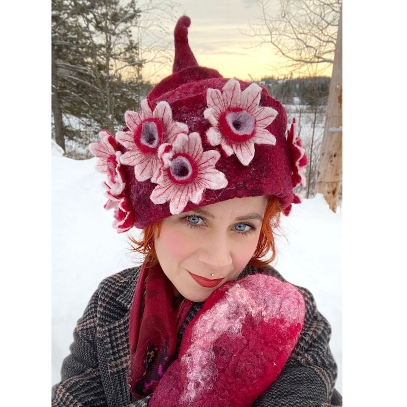 Winter is blooming - Felted hat 24.5 medium large