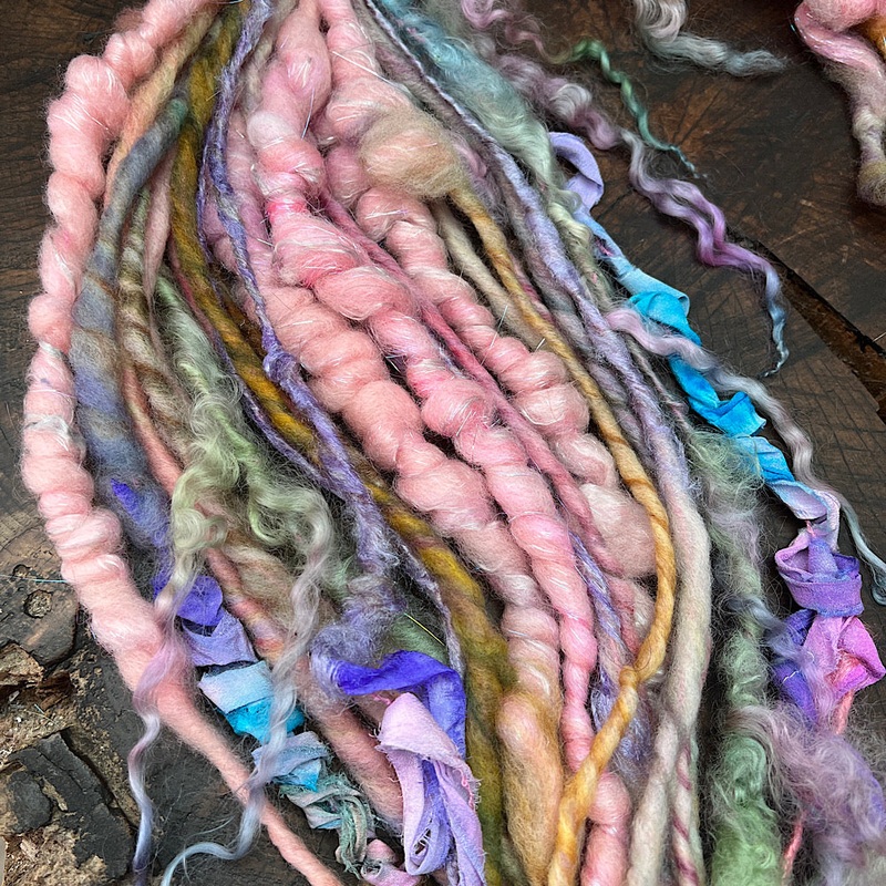 Antoinette art yarn single