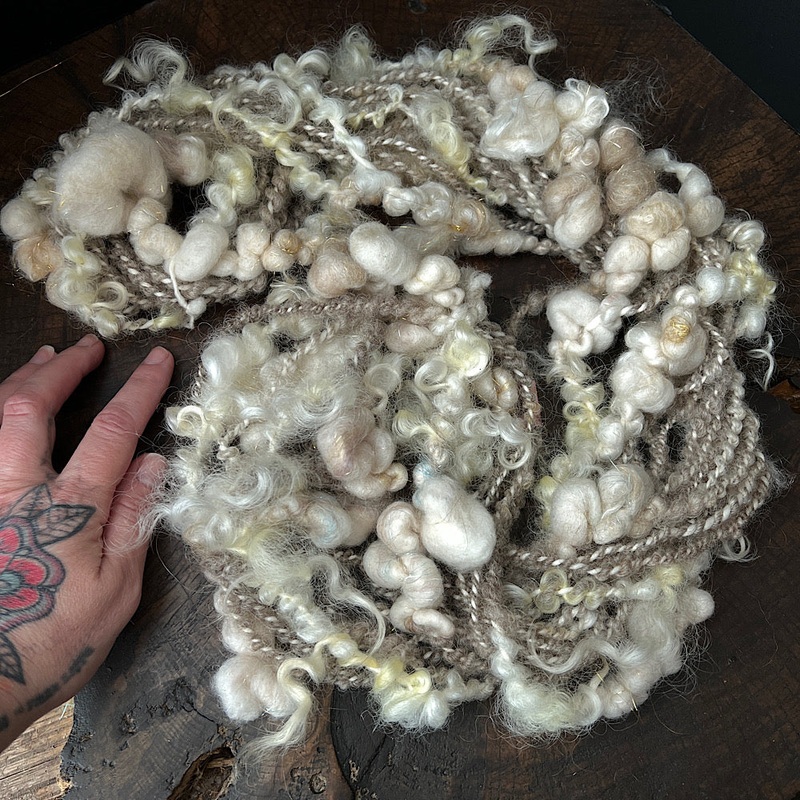 Au naturel signature art yarn|70 grams or 2.4 oz|65 grams or 2.3 oz