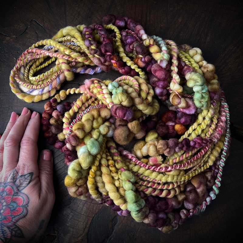 Prairies - art yarn|85 grams or 2.9 oz|70 grams or 2.4 oz