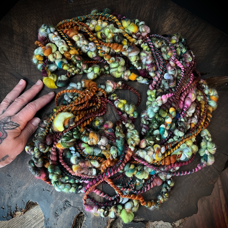 Bark and sage - art yarn|95 grams or 3.3 oz|90 grams or 3.1 oz