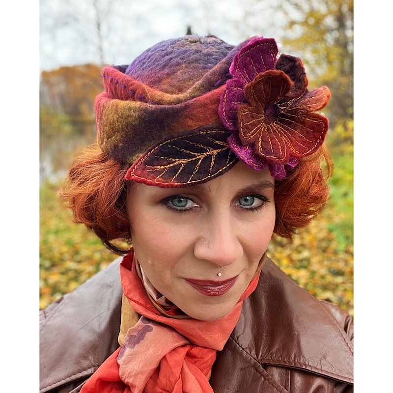 Felted bibi hat with flower - 21 small
