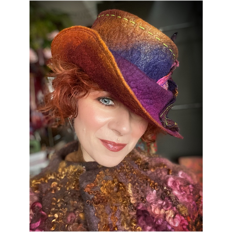 Felted top hat with leaves - 23.5