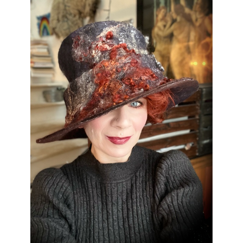 Felted hat- 23.5