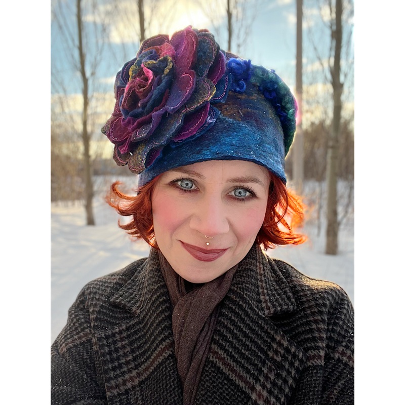 Felted hat size 22 3/4 small