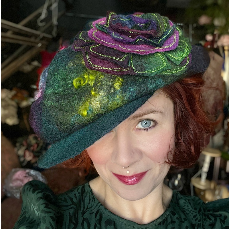Felted oversized newsboy hat size 23.5