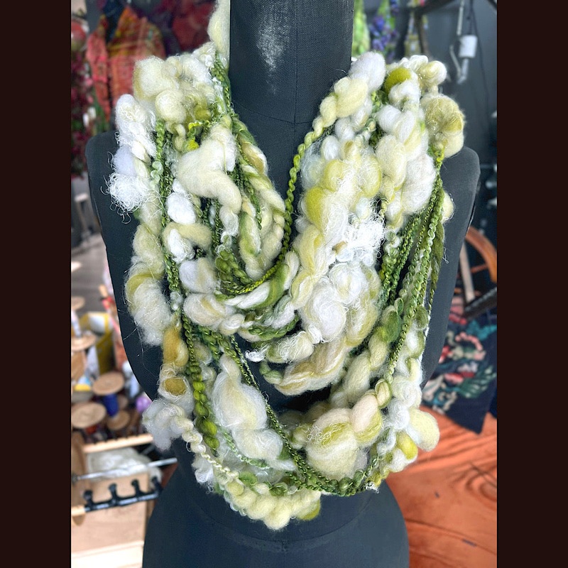 Bubbly art yarn for weavers and knitters