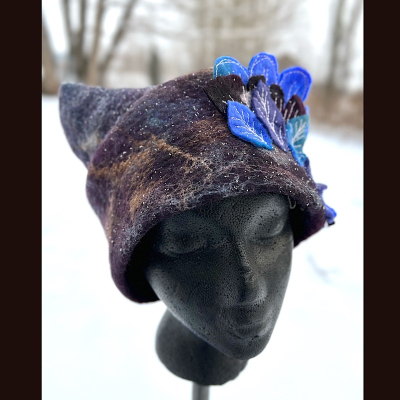 Felted toque hat with rose 24 large