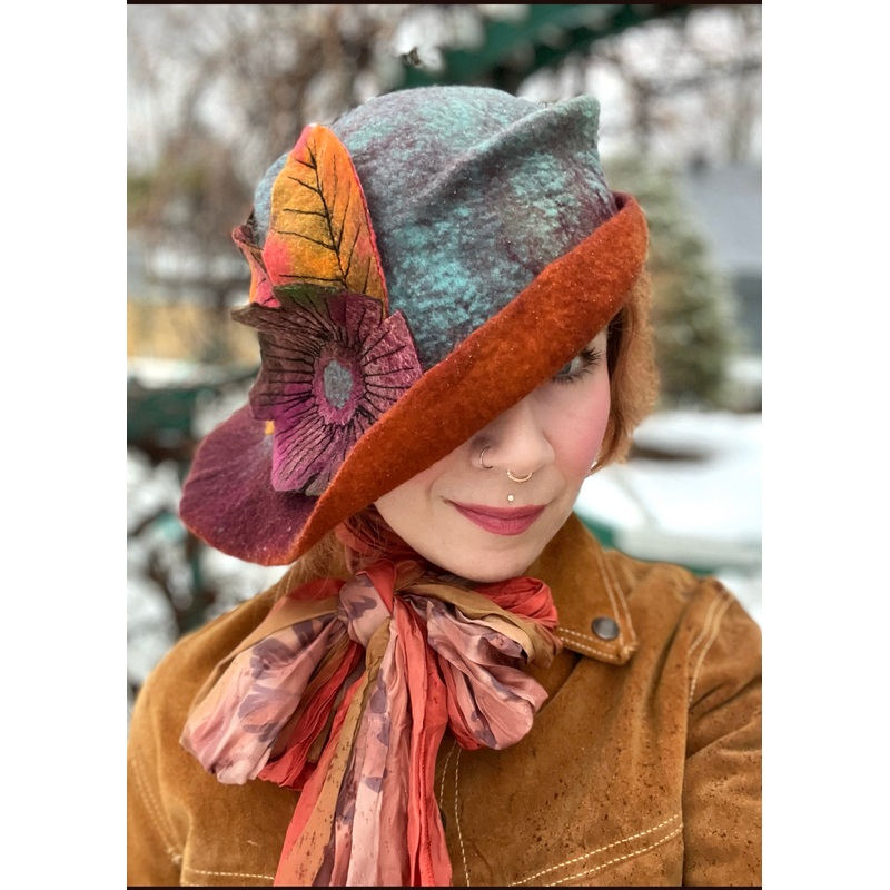 Felted top hat with flower 23 1/2 medium