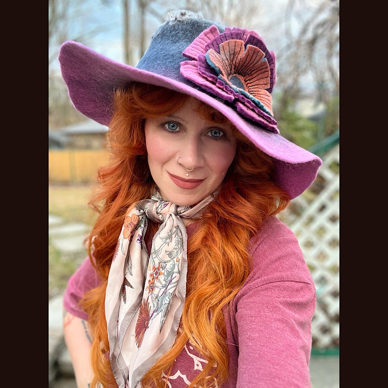 Felted top hat with rose 23 1/2 medium