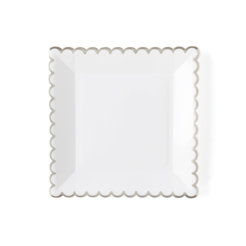Winter White Scalloped 9 Paper Plates
